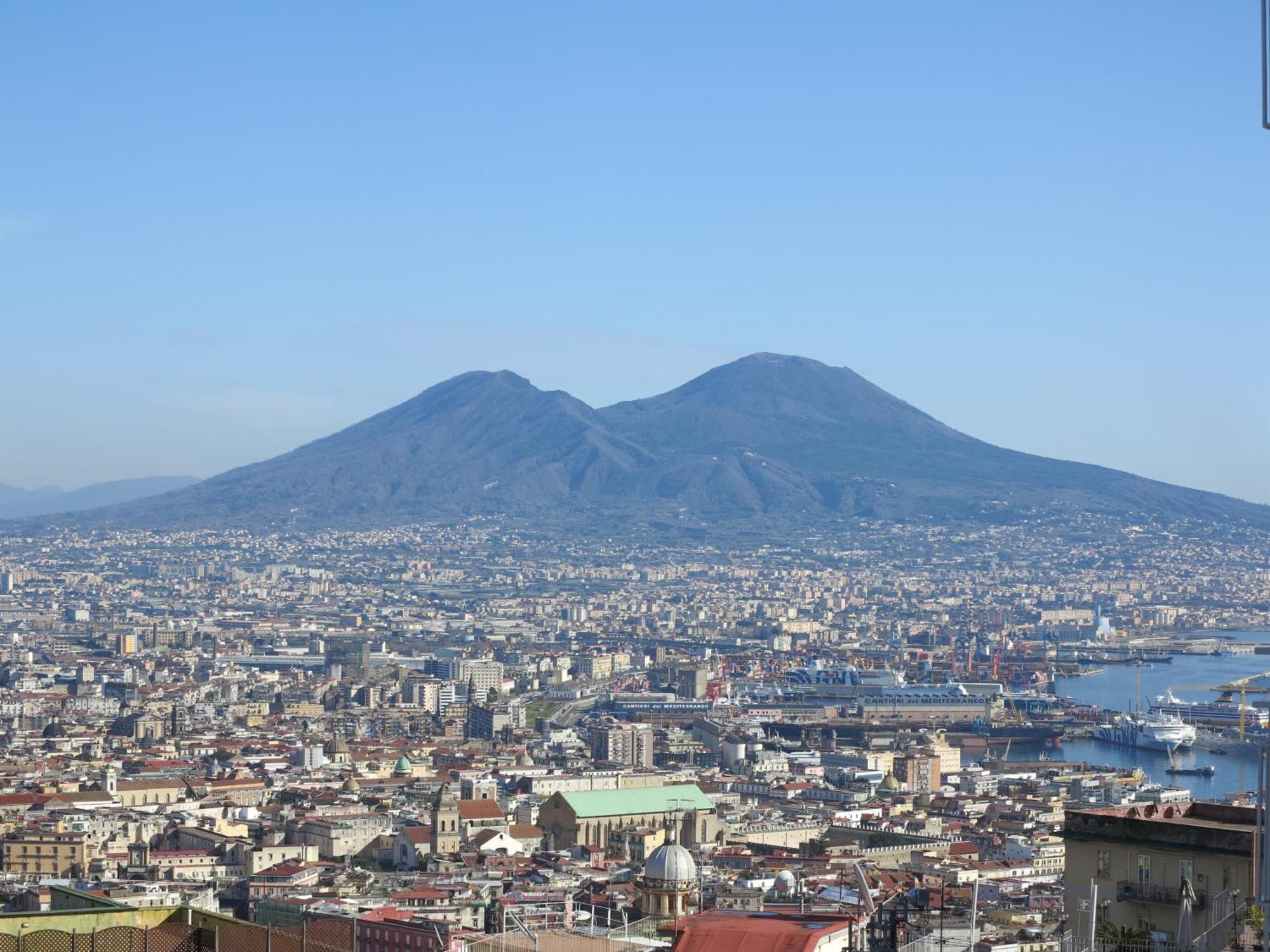 New Panoramic Apartment - Half Way Center-Vomero District Napoli Eksteriør billede